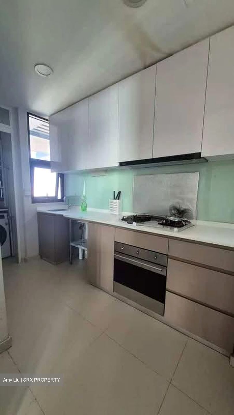 The Trilinq (D5), Condominium #569217801
